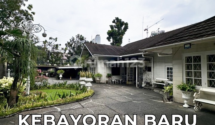House for Sale in Kebayoran Baru, Hang Tuah, Area 1470m², Suitable for Commercial / Residential Use House for Sale in Kebayoran Baru, Hang Tuah, Area 1470m², Suitable for Commercial / Residential Use
