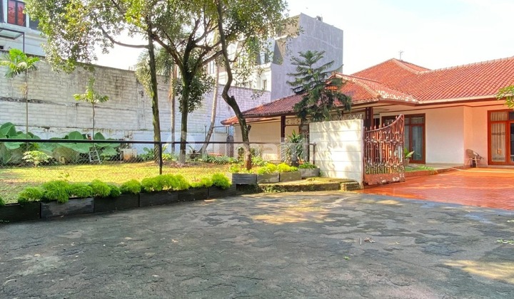Kemang Dalam Landed House – Quiet Neighborhood, Perfect for Investment 2