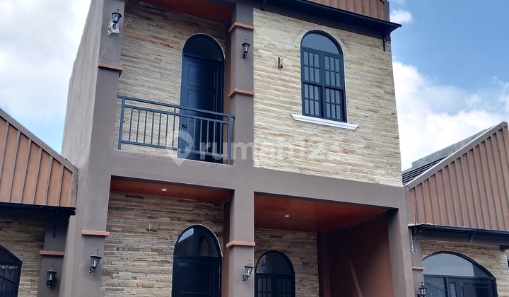 Rumah 2 Lantai Dekat Area Kampus Undip Perumahan Semarang 2