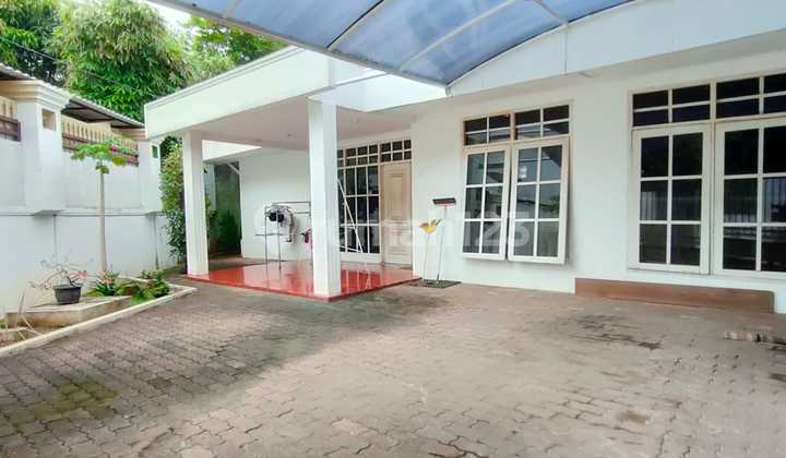 <100m Ke Itc Roxy Mas, Lt 407m² Rumah Tinggal Bisa Untuk Kost-an <100m Ke Itc Roxy Mas, Lt 407m² Rumah Tinggal Bisa Untuk Kost-an