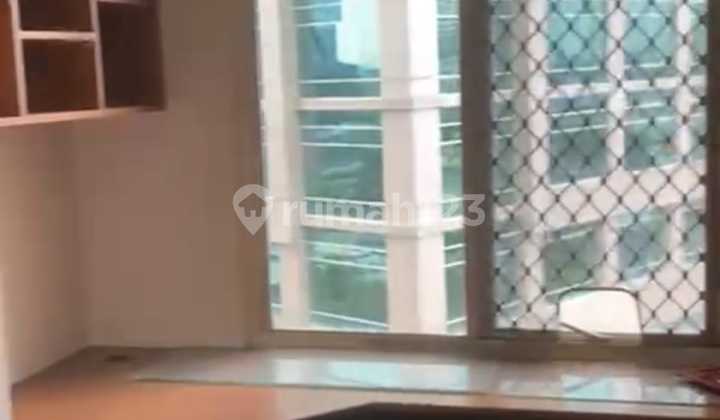 Apartemen Slipi 2br 118m² Di Lantai 8 Jl S Parman 2