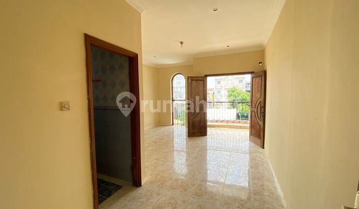 3lt Best!! 4,7x20 Rumah Krukut Dekat Jl Gajah Mada 1