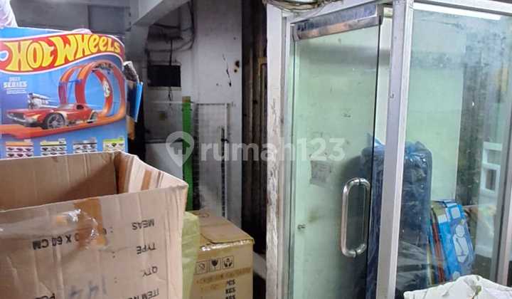 Shop House 5.5x36 in Asemka, 4 Floors with Elevator and Basement 2