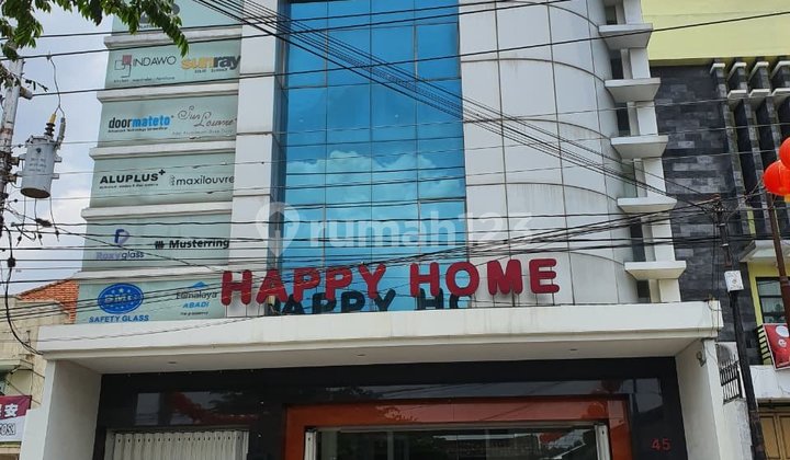 Strategic 3-Story Shop House for Rent in Solo City Business Center 1
