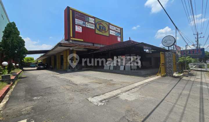 What if you buy land in the center of Sragen city and get a warehouse and a very cheap building store as a bonus. What if you buy land in the center of Sragen city and get a warehouse and a very cheap building store as a bonus.