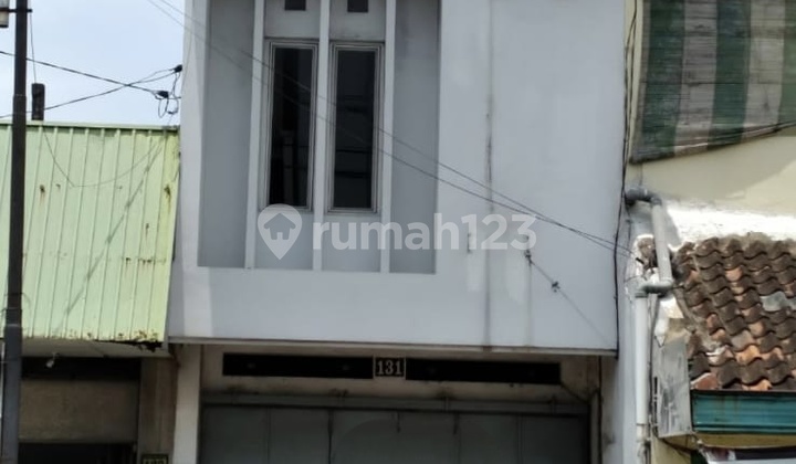 Strategic Shophouse in Banjarsari, Solo 2