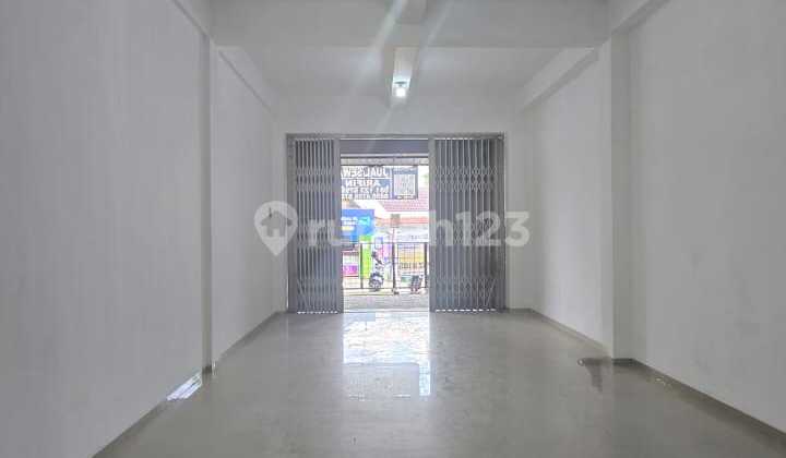 Strategic Shop House on the Side of Serengan Main Road, Solo City Business Center 2