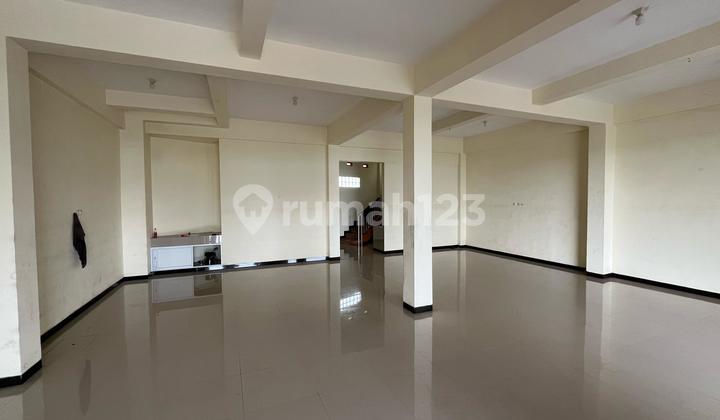 Strategic Shop House for Rent Cheap Location on the Edge of a Major Highway 2