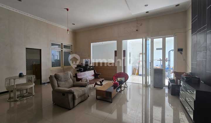Quick Sale Luxury Boarding House Near Uns Solo - Fully Furnished & Main House Available 2