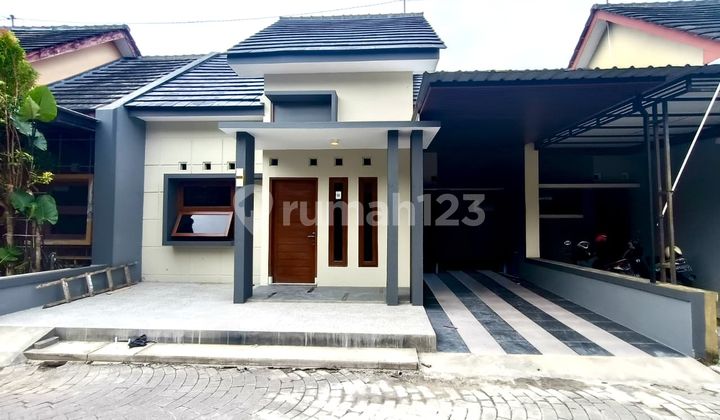 Rumah di Kompleks Cluster Lingkungan Aman Cocok Buat Pasangan Muda