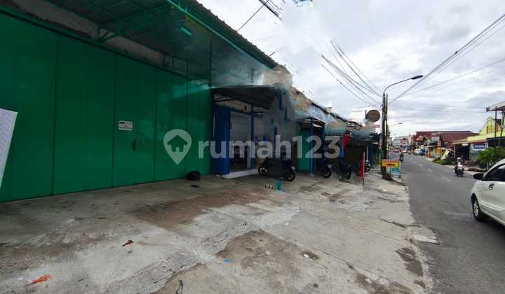 Shop House for Rent in Mojosongo Central Business District, Beside Main Highway 2