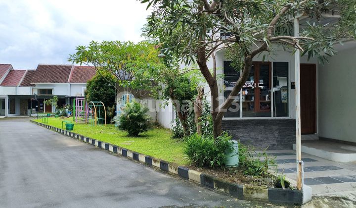 Rumah Bagus Disewakan Murah di Cluster Elite Colomadu di Permata Village Dealova, Jl. Permata Raya, Pabelan, Kartasura, Sukoharjo, Jawa Tengah, Indonesia, 57169, Colomadu 2