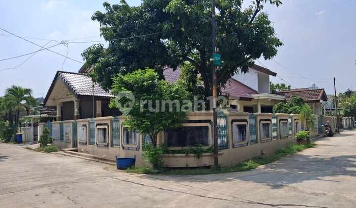Rumah Hook 2lt Bagus Strategis Dekat Pintu Tol Jatiwaringin Rumah Hook 2lt Bagus Strategis Dekat Pintu Tol Jatiwaringin