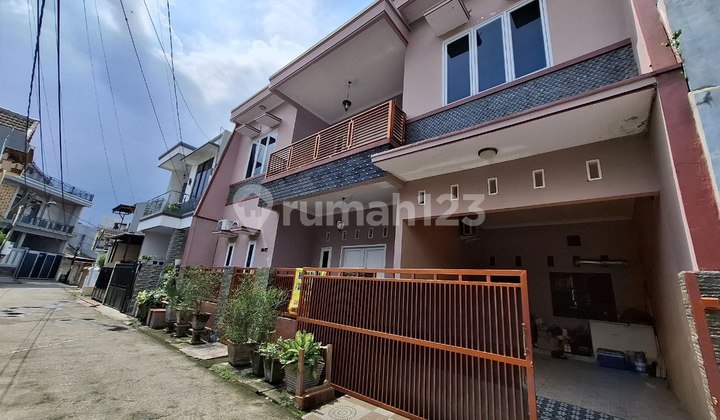 Rumah 2 Lt. Megah Luas Strategis Di Jatiwaringin Pondok Gede 2