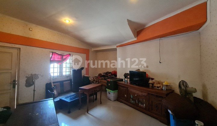 Rumah 1.5 Lt. Luas Kokoh Strategis Dekat Pintu Tol Bekasi Barat 2