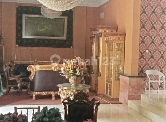 Rumah 2.5 Lt. Mewah, Bagus, Kokoh Dgn Kolam Renang Di Cempaka Mas 2