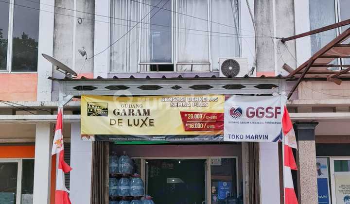 For Sale: Retail Business Building for Grocery and LPG Gas Agency in Green Pitara, Depok. For Sale: Retail Business Building for Grocery and LPG Gas Agency in Green Pitara, Depok.