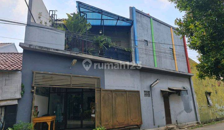 Rumah 2 Lantai, Ada Space Untuk Toko 1