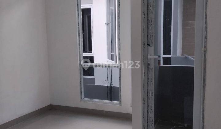 Rumah Mewah Shm 2 Lantai Di Cempaka Putih Jakarta Pusat 2
