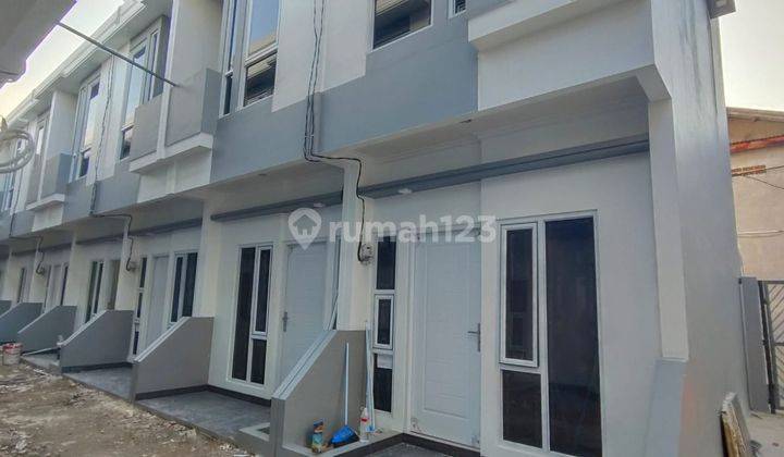 Rumah Murah 2 Lantai Dekat Kuliner Taman Solo Cempaka Putih  1