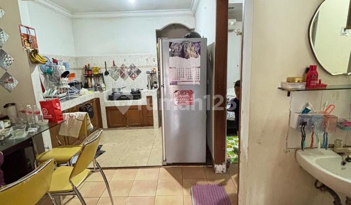 Dijual Rumah 1,5 Lantai di Taman Royal, Tangerang 2