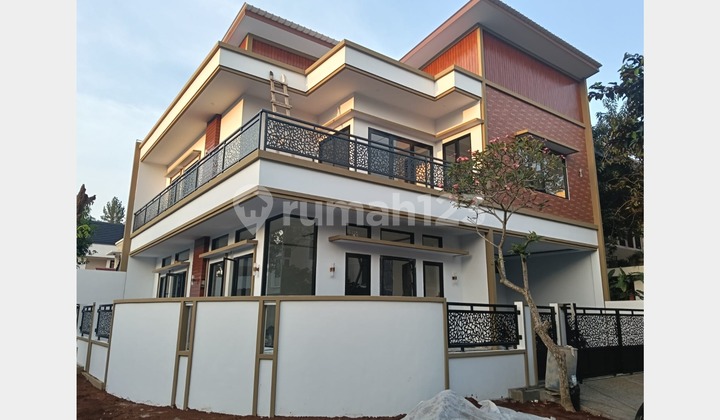 Dijual Rumah Modern Minimalis di Kencana Loka Bsd, Tangerang Selatan