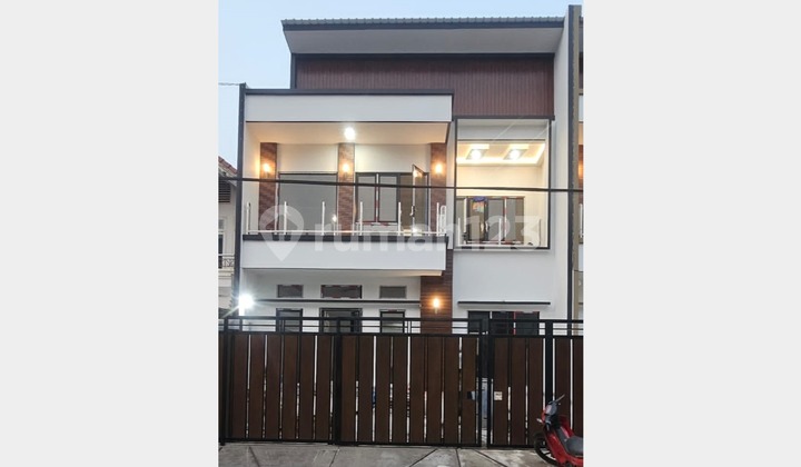 Dijual Rumah Cantik di Nusa Loka Bsd, Tangerang Selatan