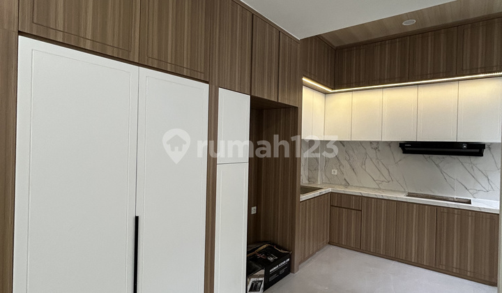 Disewa Rumah 3 Lantai Furnished di Cluster Vasya Tanakayu Bsd, Tengerang Selatan 2