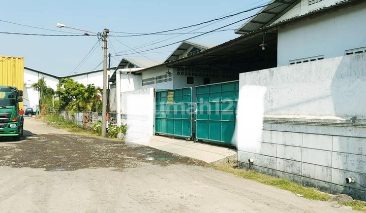 New Renovated Warehouse Ready to Use Flood-Free Near Tanjungmas Port 1