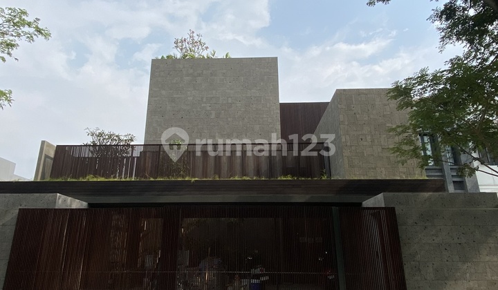 Rumah Mewah + Kolam Renang Full Furnish Graha Padma Dekat Bandara 1