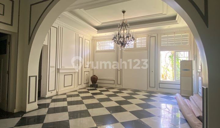 Rumah Lahan Luas Lokasi Premium Jl S. Parman Cocok Bisnis 1