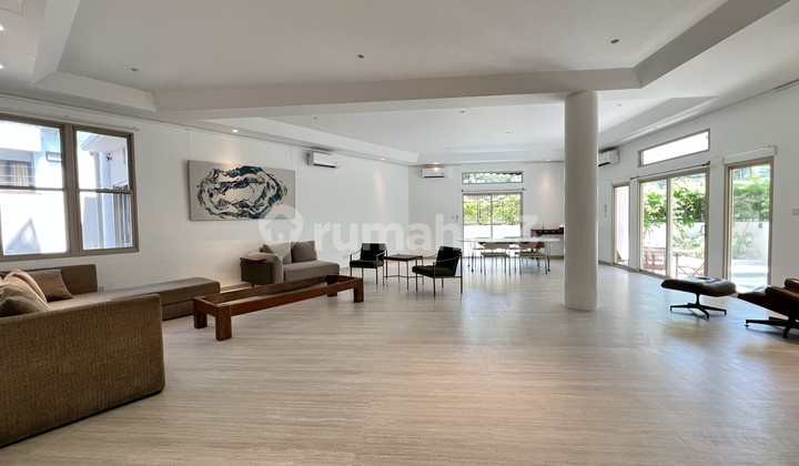 Luxury Scbd Residence With Private Putting Green, Rooftop Skyline Views & Office Space
