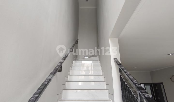 Disewakan Rumah Kuningan Village 8X15 2
