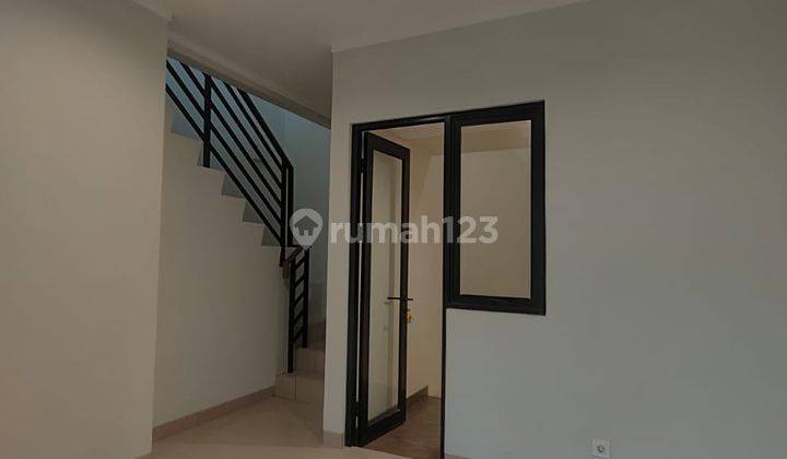 Rumah Bagus Sewa Di Summarecon Crown Gading Semi Furnished Shm 2
