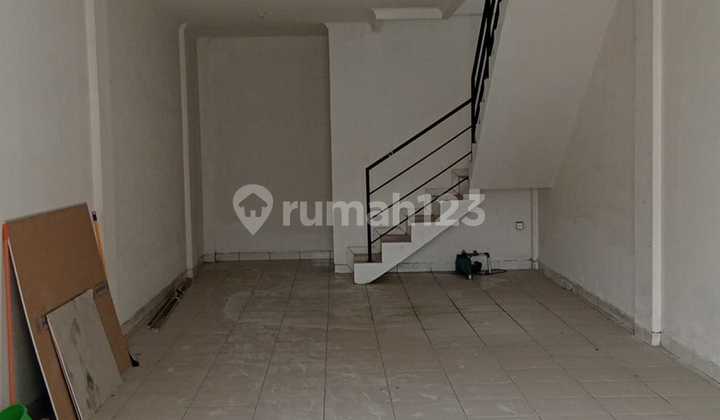 Strategic 3-Story Shop House Near Main Road Kalimalang, West Bekasi 2
