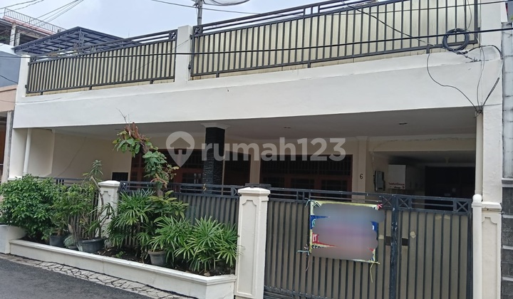 Nice 2-Story House in Rawamangun Pulogadung, East Jakarta with Freehold Title (SHM) Nice 2-Story House in Rawamangun Pulogadung, East Jakarta with Freehold Title (SHM)