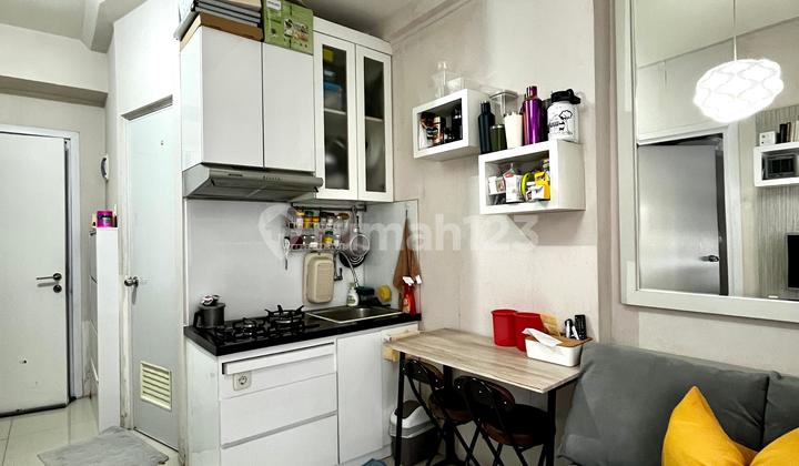 Apartemen 2 Kamar Tidur Furnished Green Pramuka City Tower Nerine