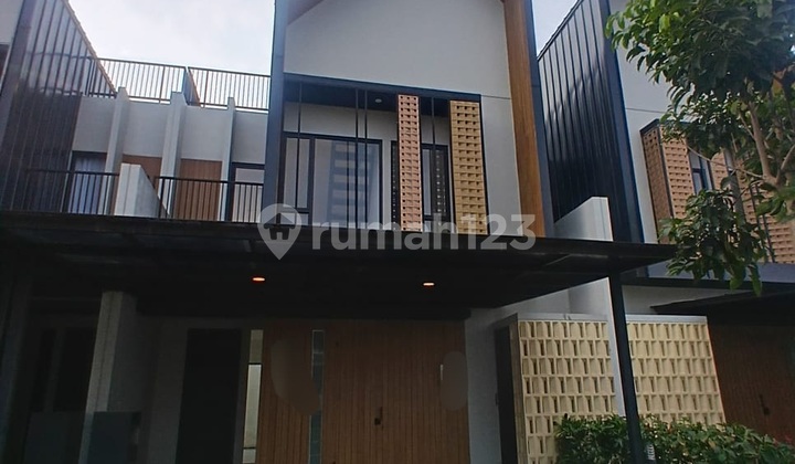 Renovated House In Jgc Cluster Mahakam Cakung East Jakarta