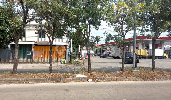 12x7 Terraced Shop House, Strategic Location on Main Road, West Bekasi, SHM 2