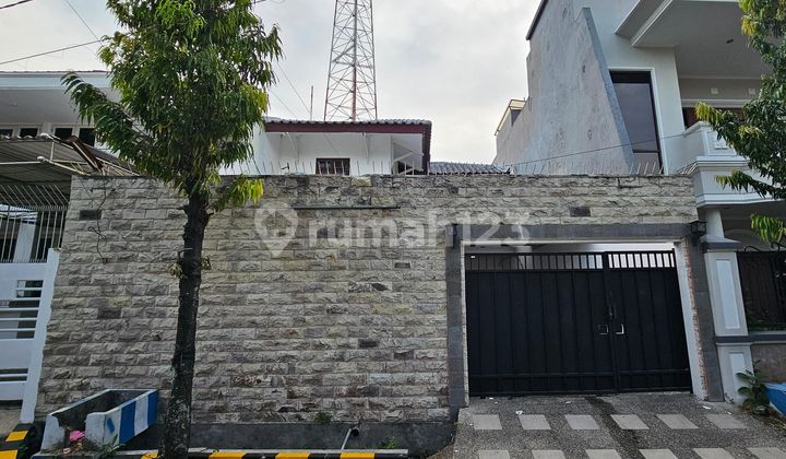 Rumah Cocok Untuk Usaha / Kantor Di Simpang Darmo Permai
