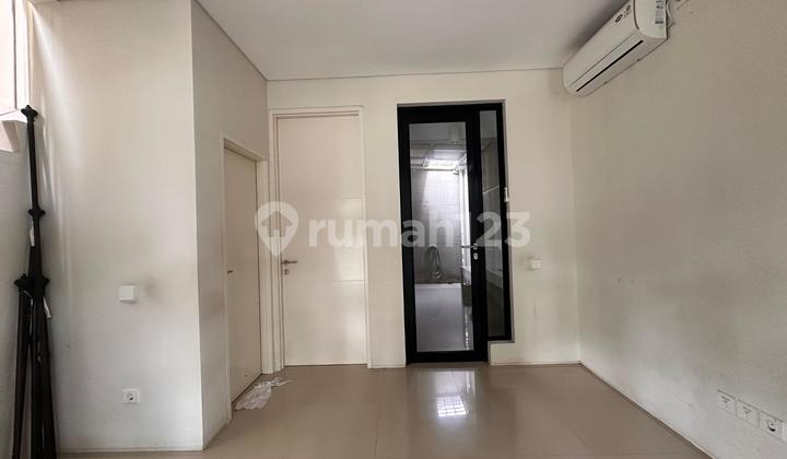 House with AC and Good Curtains in North Citraland, Affordable Price 2