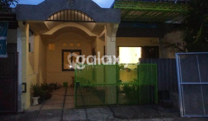 Ready-to-occupy house in West Surabaya, Lakarsantri, near Wiyung, close to CitraLand.