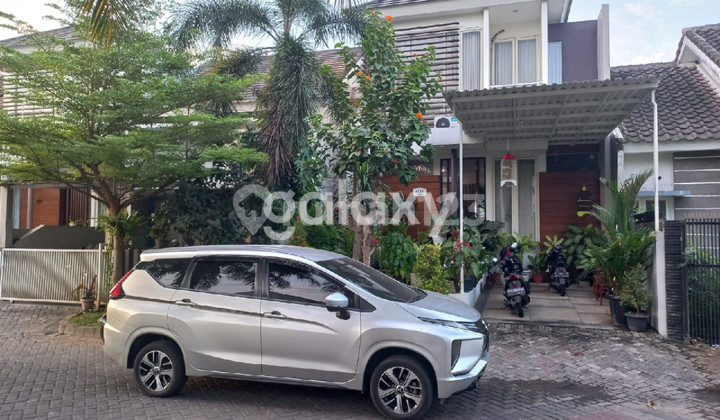 Rumah Cantik 2 Lantai Siap Huni di Puri Safira Baratnya Sby Rumah Cantik 2 Lantai Siap Huni di Puri Safira Baratnya Sby