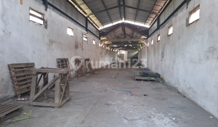 zero warehouse 20 ft container access road menganti gresik west of sby zero warehouse 20 ft container access road menganti gresik west of sby