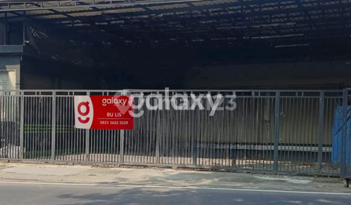 Zero street commercial house in a strategic location