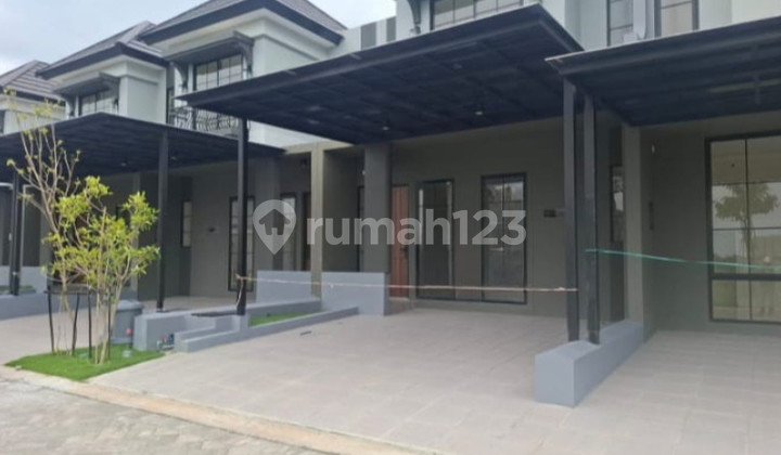 2-Story House Ready to Occupied in Citra Land Kedamean Barat, Surabaya