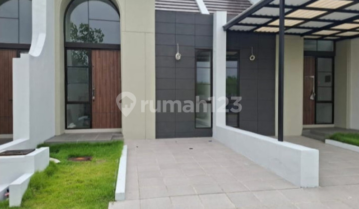 Ready-to-Occupy House in Citra Land Kedamean West Surabaya