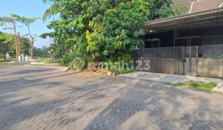 Ready-to-Occupy Row House with 3-Car Access in Benowo Pakal Sememi, West Surabaya