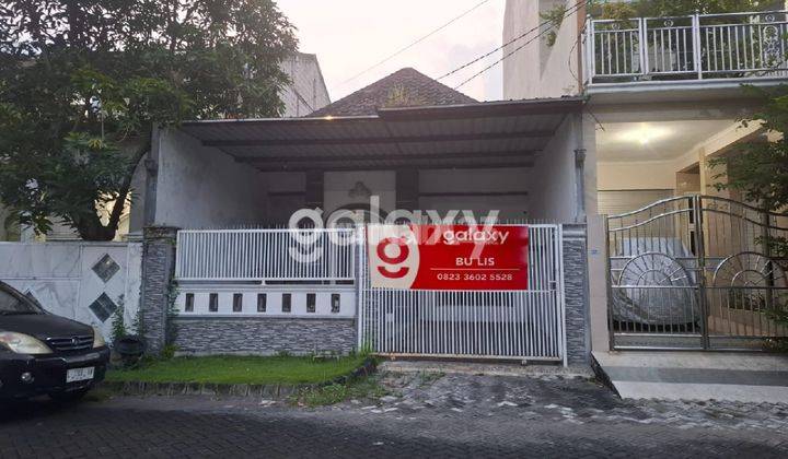 Rumah cantik di Puri Safira, di baratnya Surabaya, lokasi strategis,  dekat tol sumo, siap huni 2