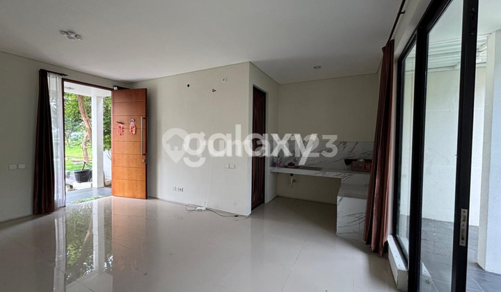 2-Storey House Ready to Occupied Facing Lake Northwest Citra Land West Surabaya 2